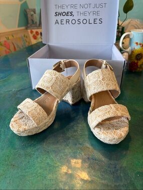 AEROSOLES Cream Floral Lace Wedge Sandals